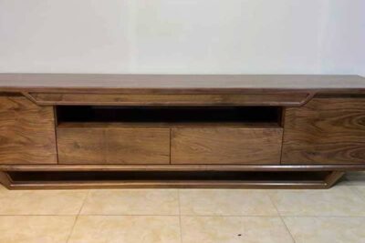 Ke tivi chan quy go oc cho kieu dang hien dai kt399 2 800x800 1 1